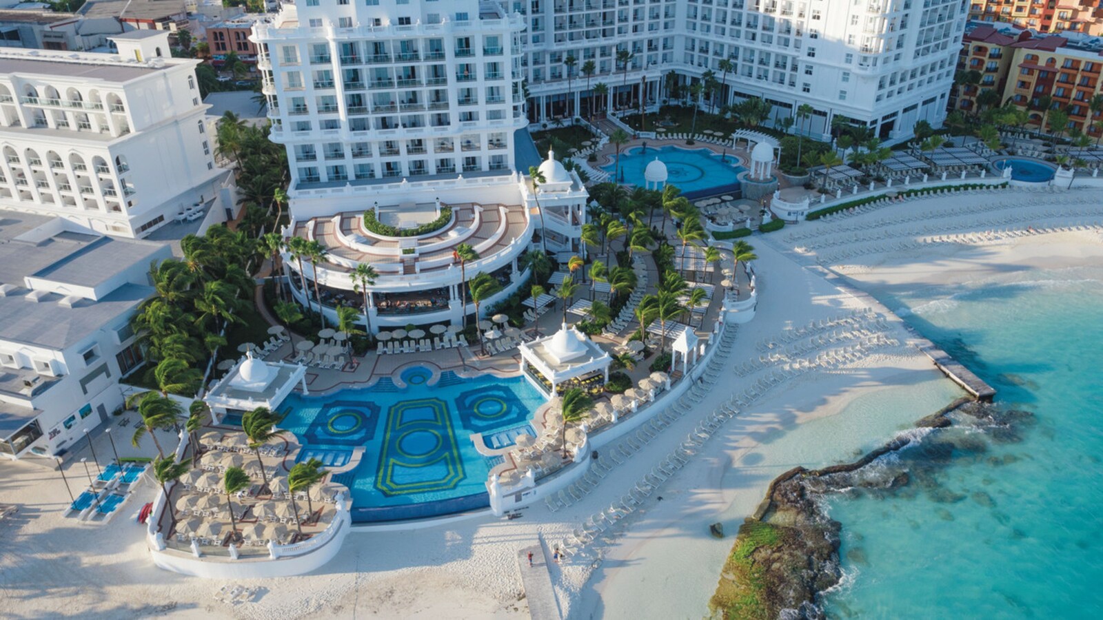 Aerial View 02 de Hotel Riu Palace Las Americas - Adults Only- All Inclusive