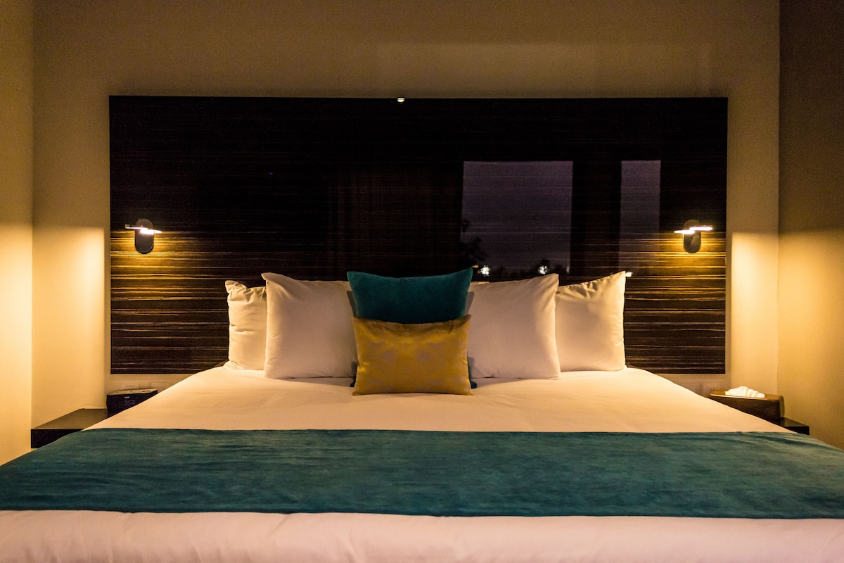 Deluxe King Room con cama king en KABAH Cancún Hotel Boutique (hasta 2 personas)
