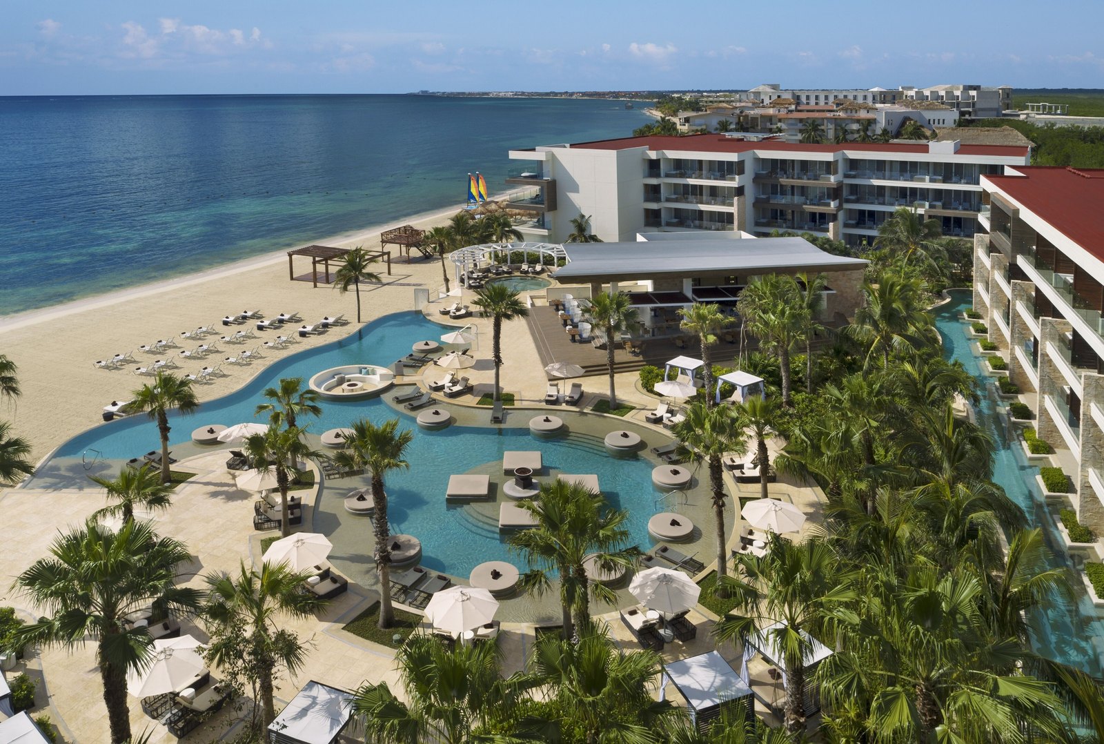 Beachfront Resort Aerial 9a7cf102 de Secrets Riviera Cancún All Preferred - Adults Only - All inclusive