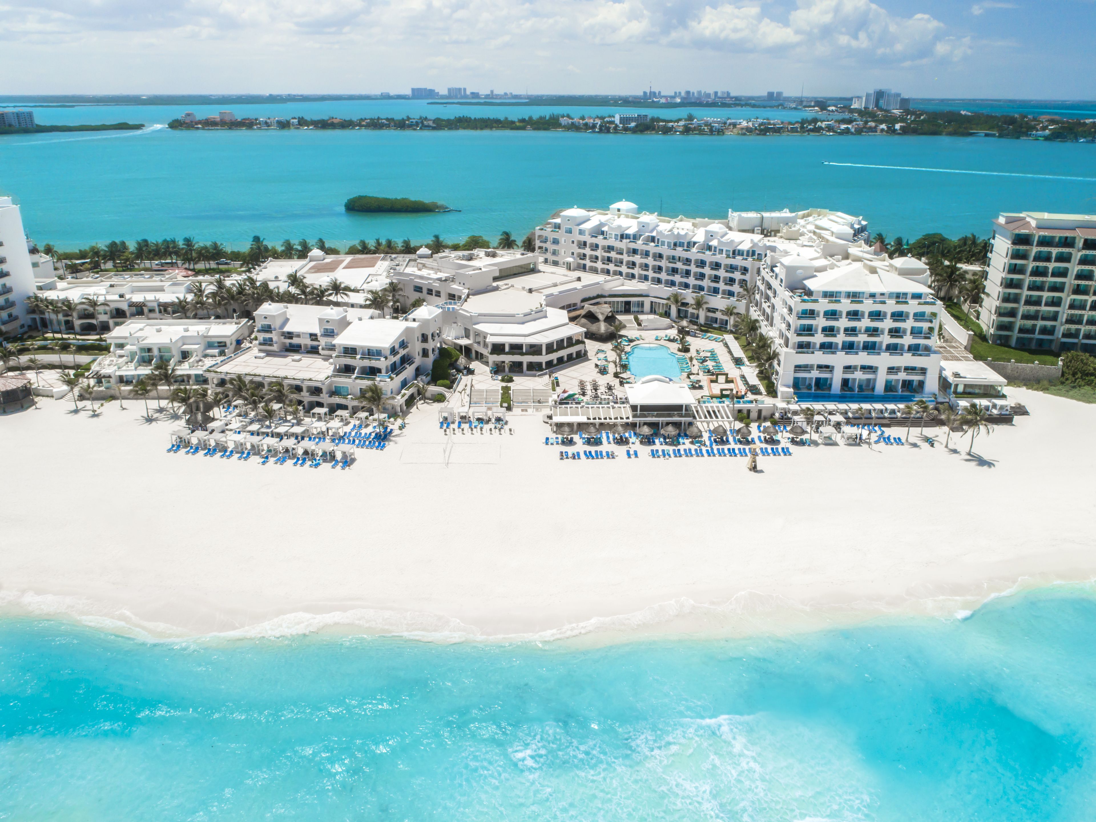 Aerial Resort de Sunscape Cancun All-Inclusive Resort & Spa by Hyatt