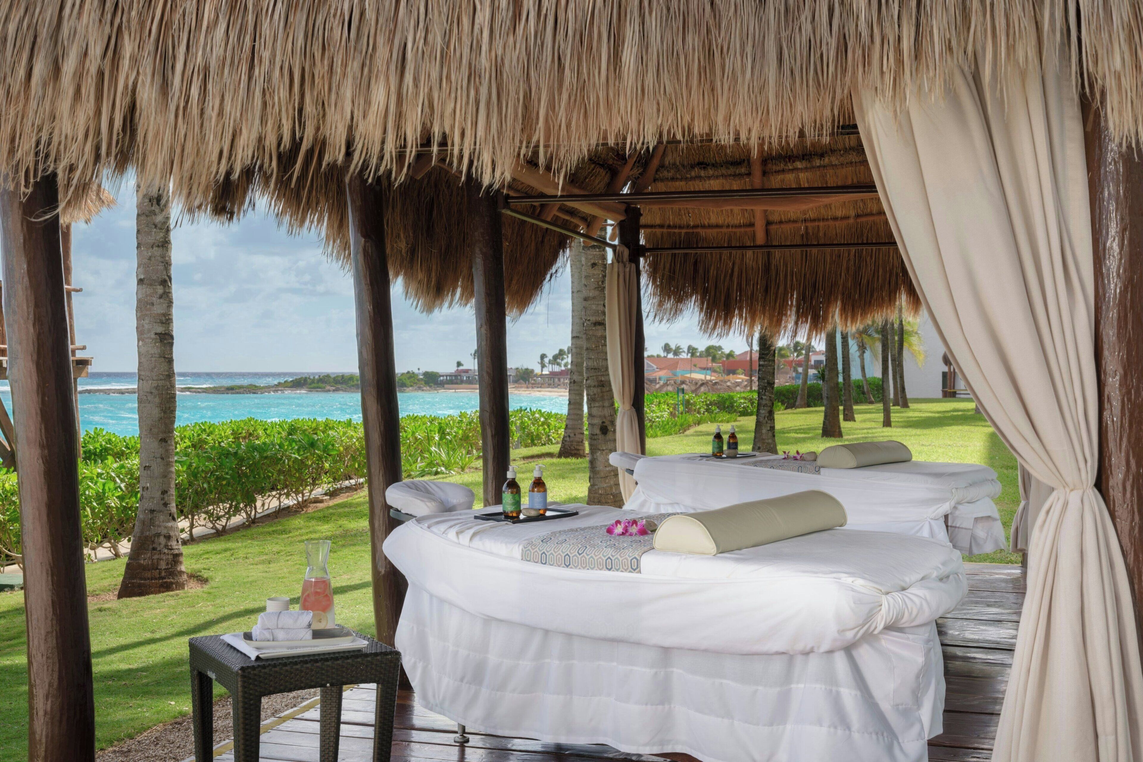 Beach Massage Palapa A6097d92 de The Westin Cancun Resort & Spa